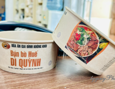 In tô giấy đựng cháo thịt bằm tại Quận 10 TP HCM