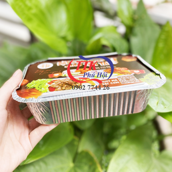 In thương hiệu trên nắp khay giấy bạc