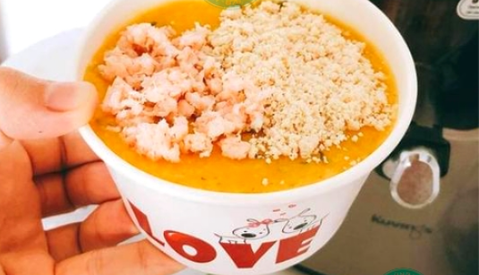 In tô giấy đựng súp cua tại Bình Thạnh