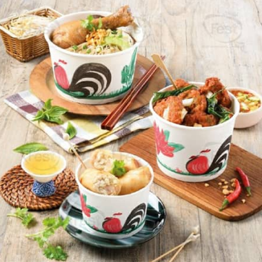 In tô giấy đựng bún riêu tại Quận 3 TP HCM